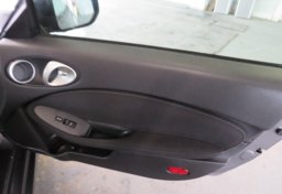 2014 Nissan 370Z - Image 32