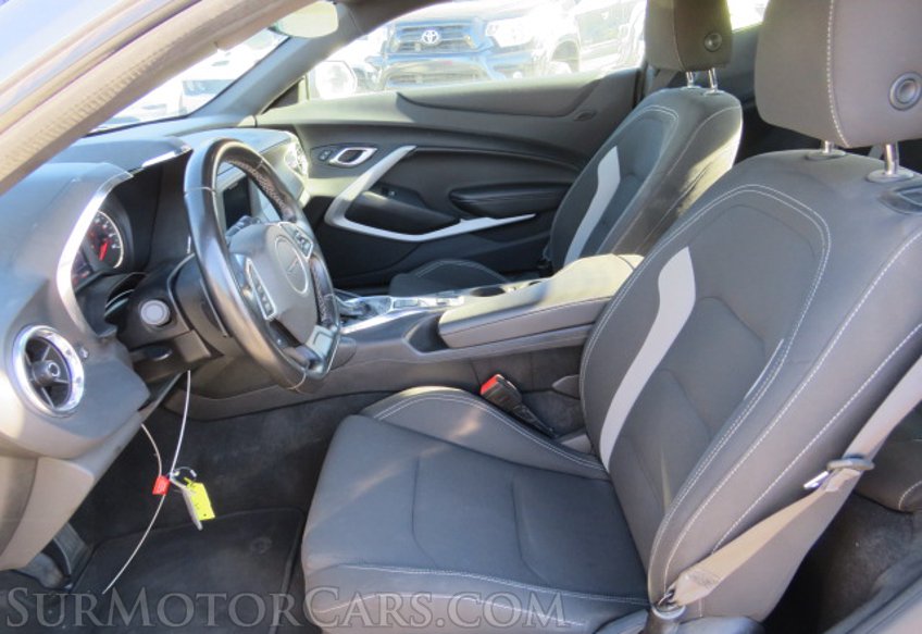 2020 Chevrolet Camaro - Image 21