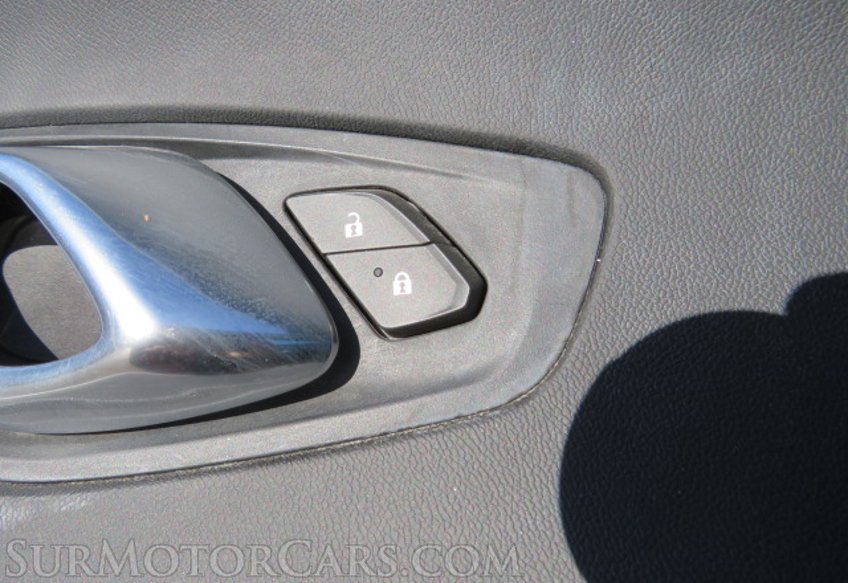 2020 Chevrolet Camaro - Image 33