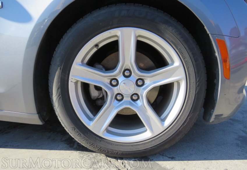 2020 Chevrolet Camaro - Image 13