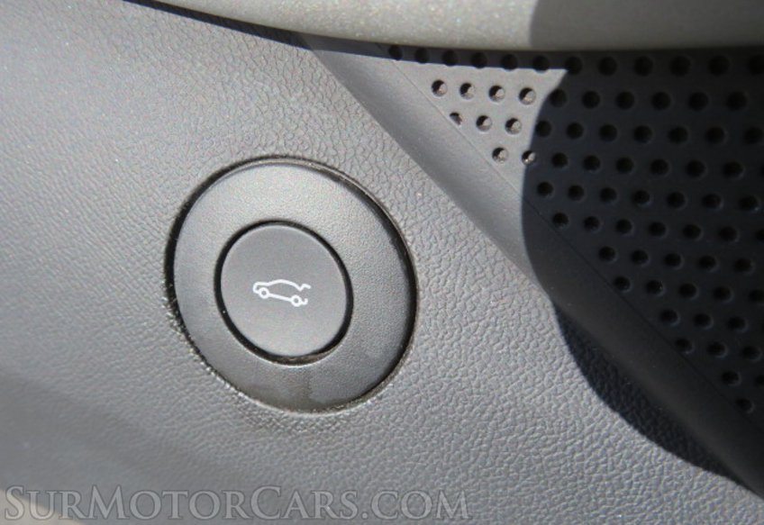 2020 Chevrolet Camaro - Image 34