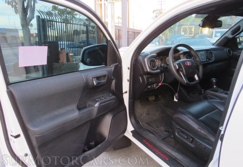 2021 Toyota Tacoma 4WD - Image 22