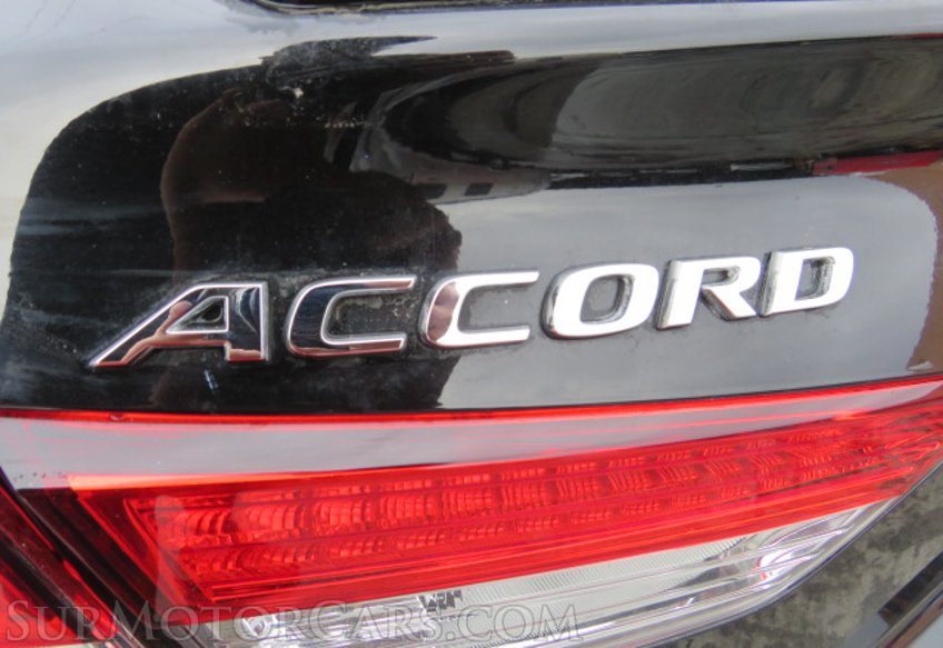 2019 Honda Accord Sedan - Image 17