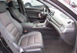 2019 Honda Accord Sedan - Image 29