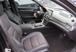 2019 Honda Accord Sedan - Image 25