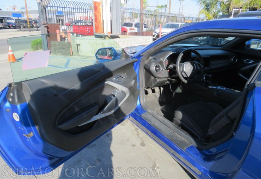 2017 Chevrolet Camaro - Image 21