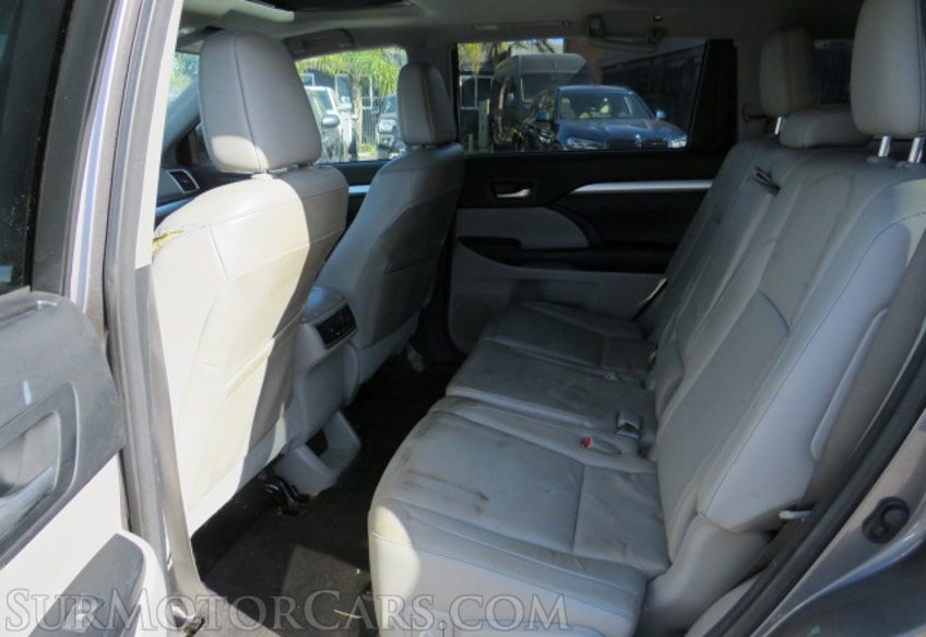 2016 Toyota Highlander - Image 31