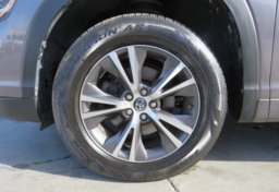 2016 Toyota Highlander - Image 17