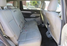 2016 Toyota Highlander - Image 30