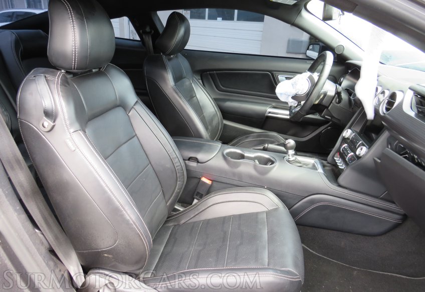 2020 Ford Mustang - Image 22