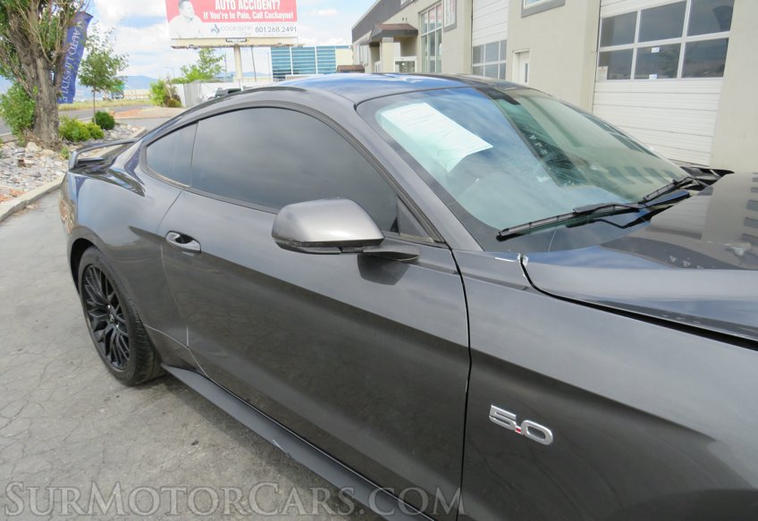 2020 Ford Mustang - Image 12