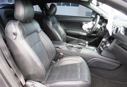 2020 Ford Mustang - Image 22
