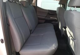 2020 Toyota Tacoma 4WD - Image 6