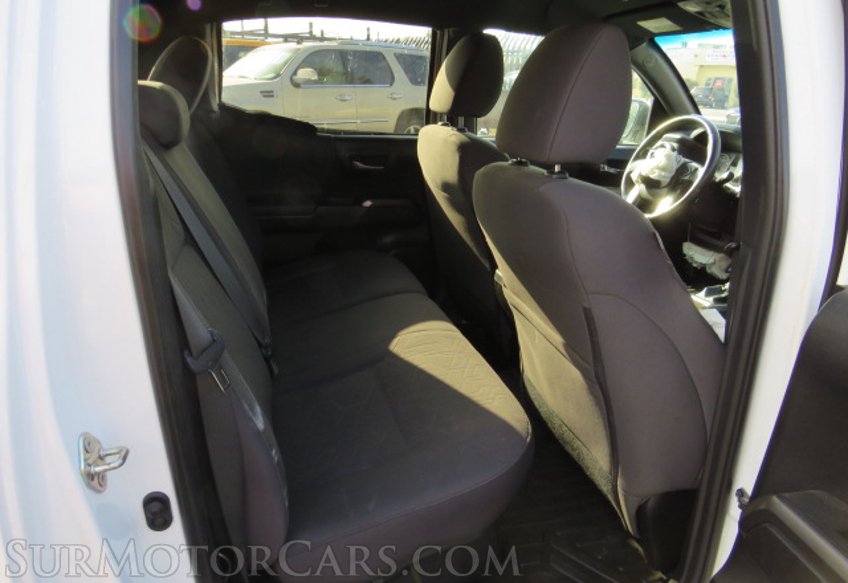 2019 Toyota Tacoma - Image 31