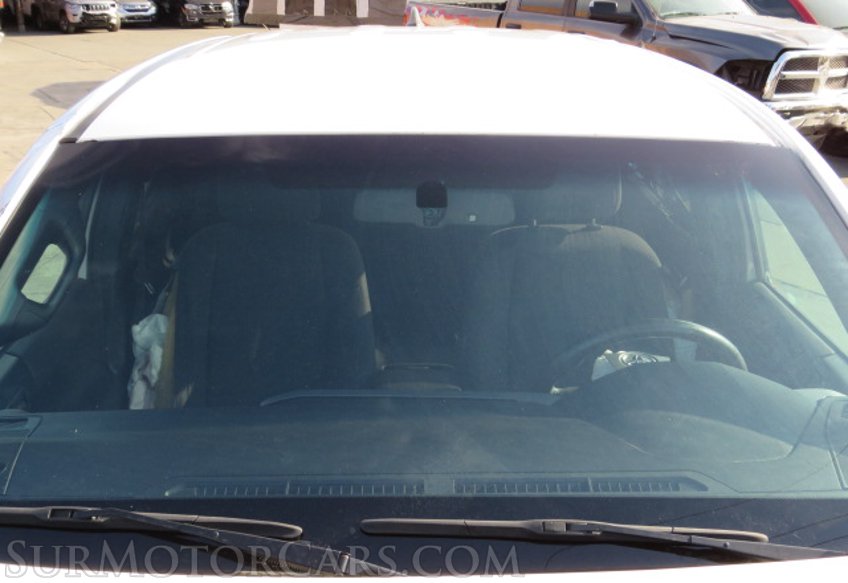 2019 Toyota Tacoma - Image 13
