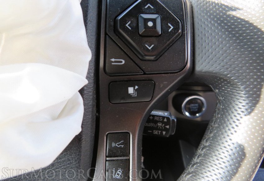 2019 Toyota Tacoma - Image 34