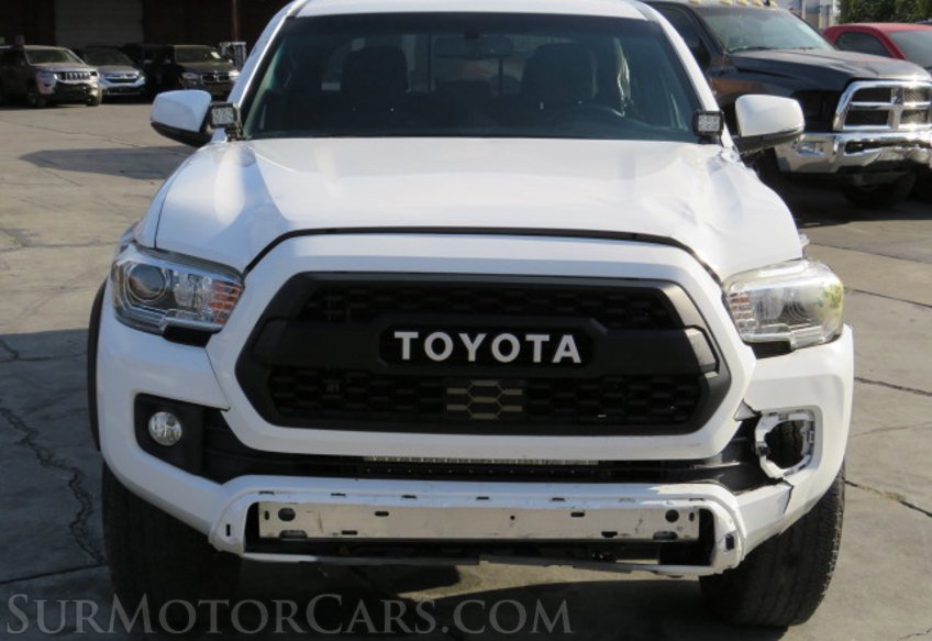 2019 Toyota Tacoma - Image 9