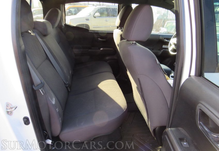 2019 Toyota Tacoma - Image 29
