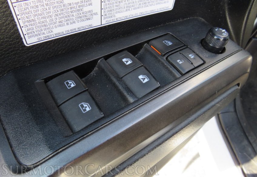 2019 Toyota Tacoma - Image 39