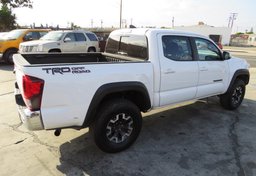 2019 Toyota Tacoma - Image 5
