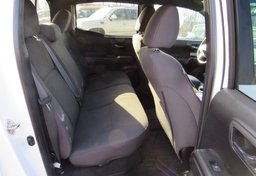 2019 Toyota Tacoma - Image 29