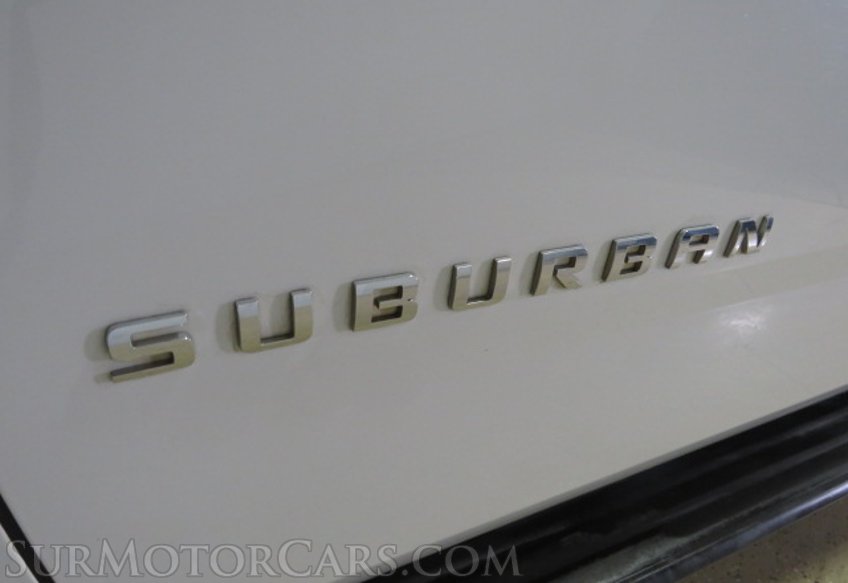 2017 Chevrolet Suburban - Image 16