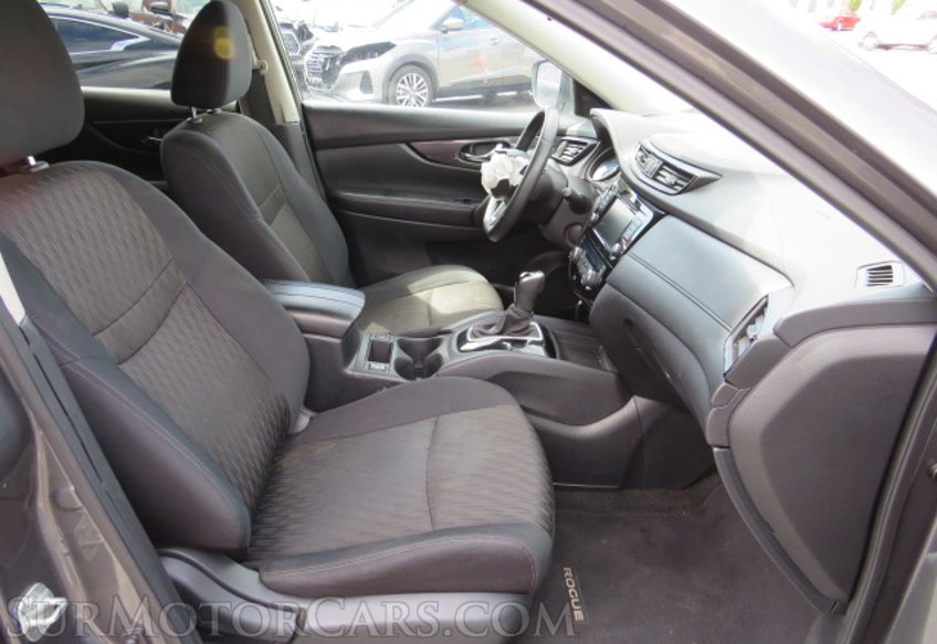 2019 Nissan Rogue - Image 28