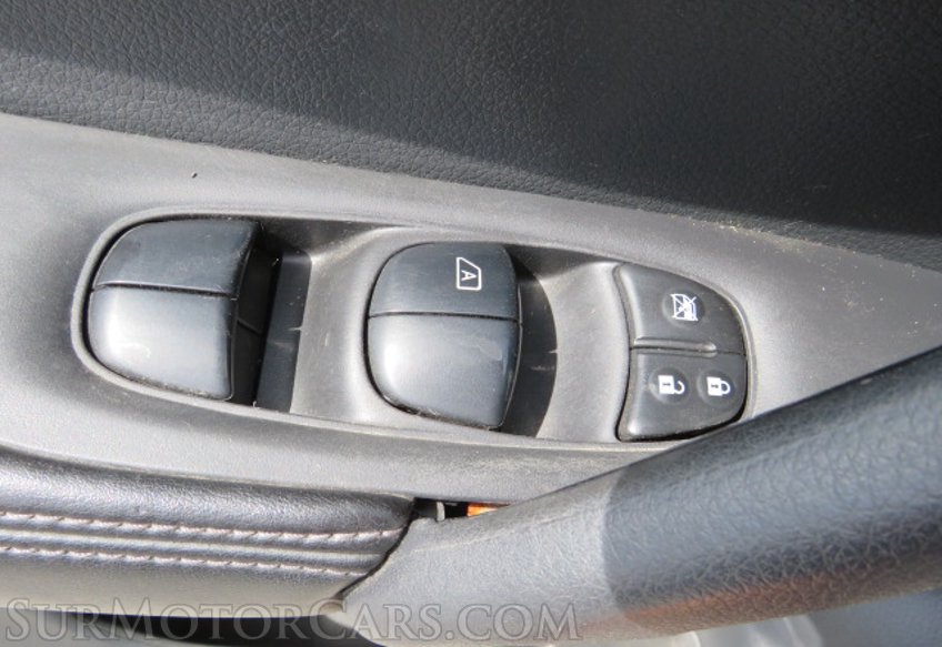 2019 Nissan Rogue - Image 40