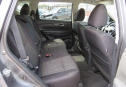 2019 Nissan Rogue - Image 32