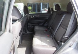 2019 Nissan Rogue - Image 31