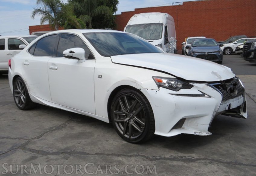 2016 Lexus IS 200t - Image 3