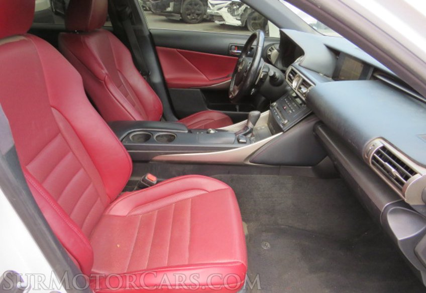 2016 Lexus IS 200t - Image 26