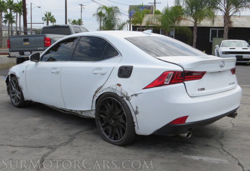 2016 Lexus IS 200t - Image 8