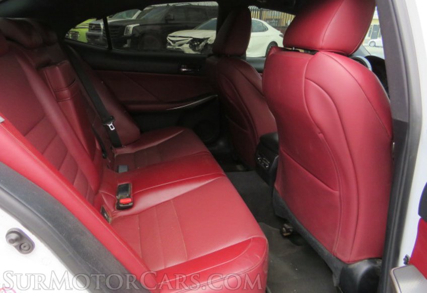 2016 Lexus IS 200t - Image 32