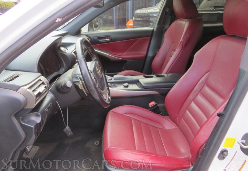 2016 Lexus IS 200t - Image 25