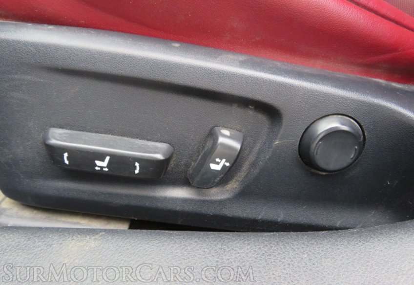 2016 Lexus IS 200t - Image 40