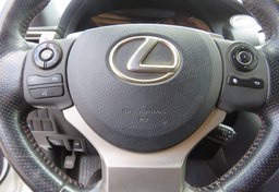 2016 Lexus IS 200t - Image 33