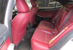 2016 Lexus IS 200t - Image 31