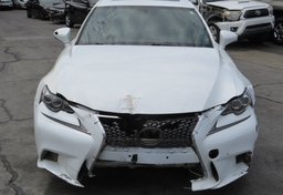 2016 Lexus IS 200t - Image 9