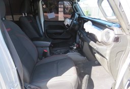 2022 Jeep Gladiator - Image 26