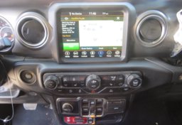 2022 Jeep Gladiator - Image 40