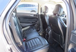 2017 Ford Edge - Image 27