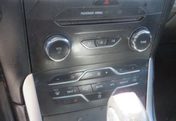 2017 Ford Edge - Image 33