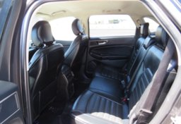 2017 Ford Edge - Image 32