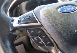 2017 Ford Edge - Image 30