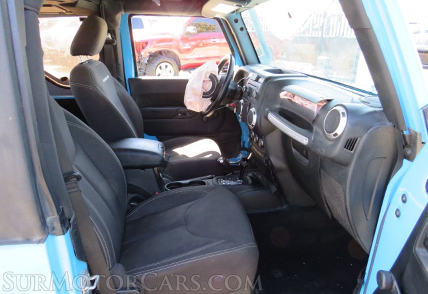 2017 Jeep Wrangler - Image 24