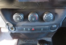 2017 Jeep Wrangler - Image 34