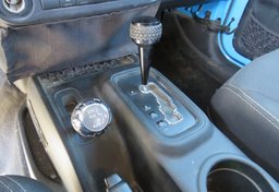 2017 Jeep Wrangler - Image 35