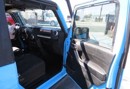 2017 Jeep Wrangler - Image 20