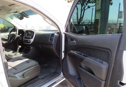 2017 GMC Canyon - Image 25